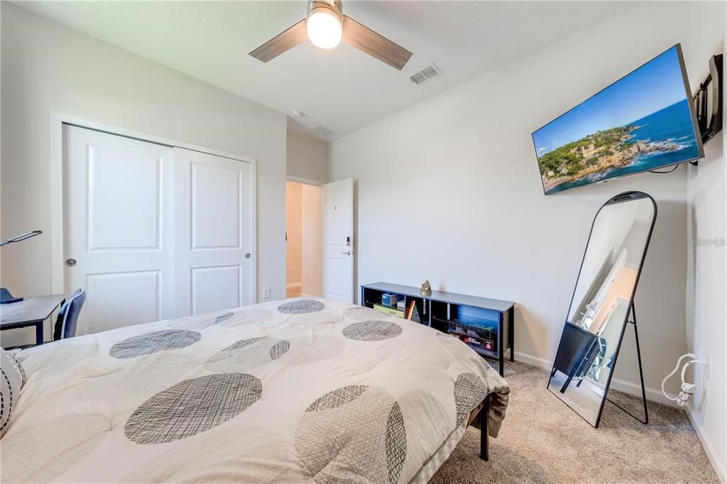 待售: $455,000 (5 贝兹, 2 浴室, 2434 平方英尺)