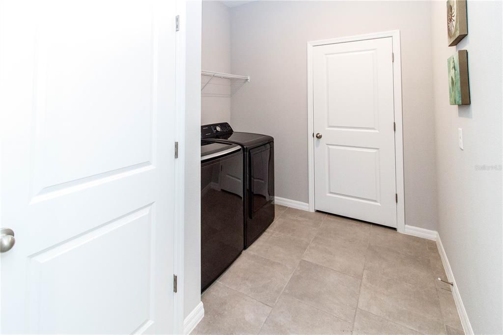 For Sale: $569,900 (4 beds, 3 baths, 2537 Square Feet)