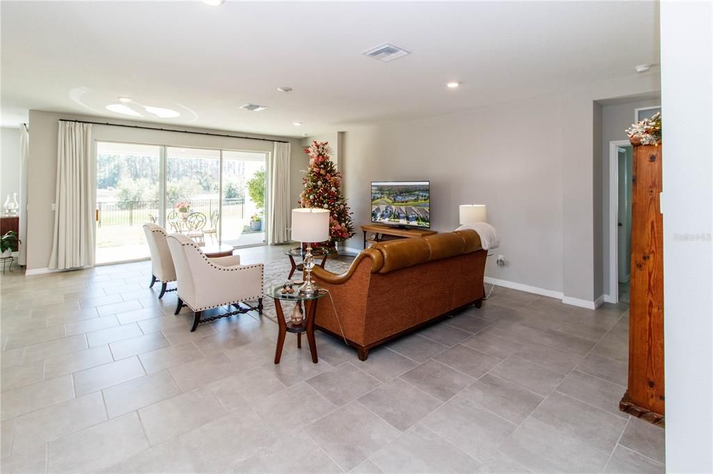 For Sale: $569,900 (4 beds, 3 baths, 2537 Square Feet)