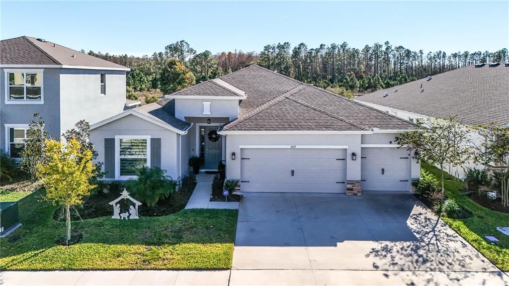 For Sale: $569,900 (4 beds, 3 baths, 2537 Square Feet)