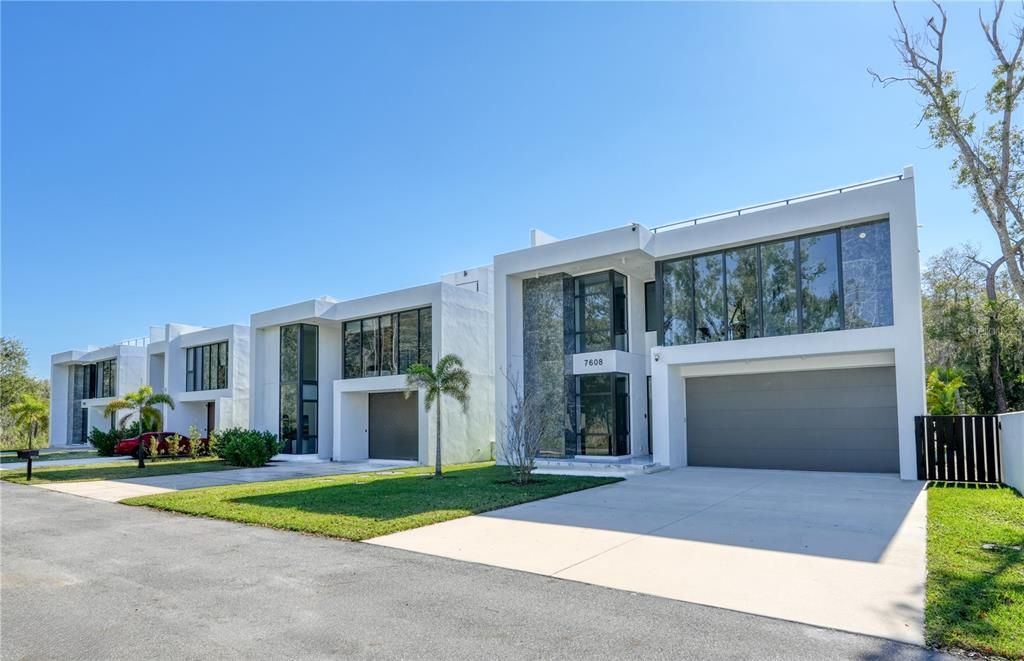 For Sale: $1,294,000 (4 beds, 4 baths, 3195 Square Feet)