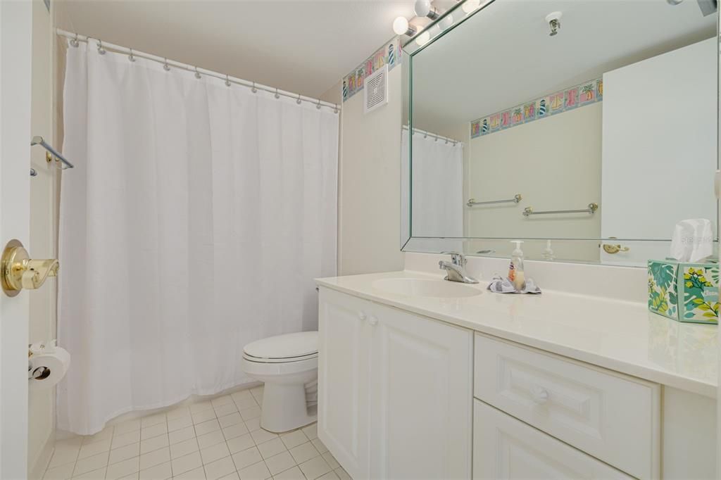 For Rent: $2,750 (2 beds, 2 baths, 1140 Square Feet)