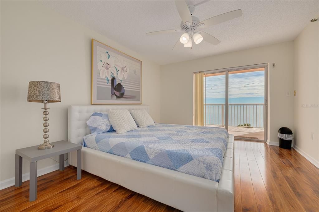 For Rent: $2,750 (2 beds, 2 baths, 1140 Square Feet)