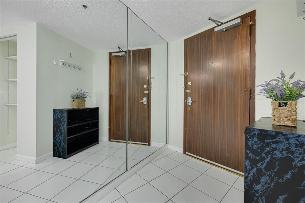 For Rent: $2,750 (2 beds, 2 baths, 1140 Square Feet)