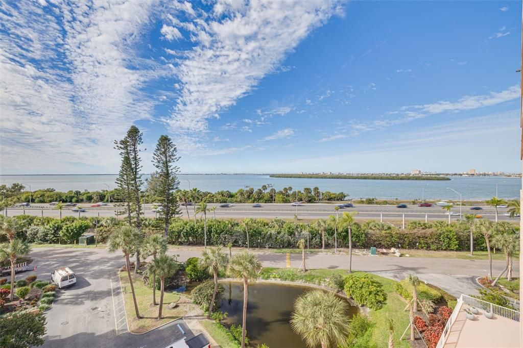 For Rent: $2,750 (2 beds, 2 baths, 1140 Square Feet)