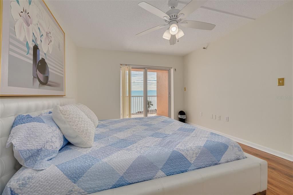 For Rent: $2,750 (2 beds, 2 baths, 1140 Square Feet)