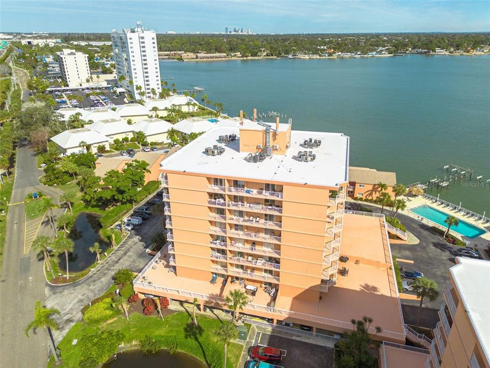 For Rent: $2,750 (2 beds, 2 baths, 1140 Square Feet)