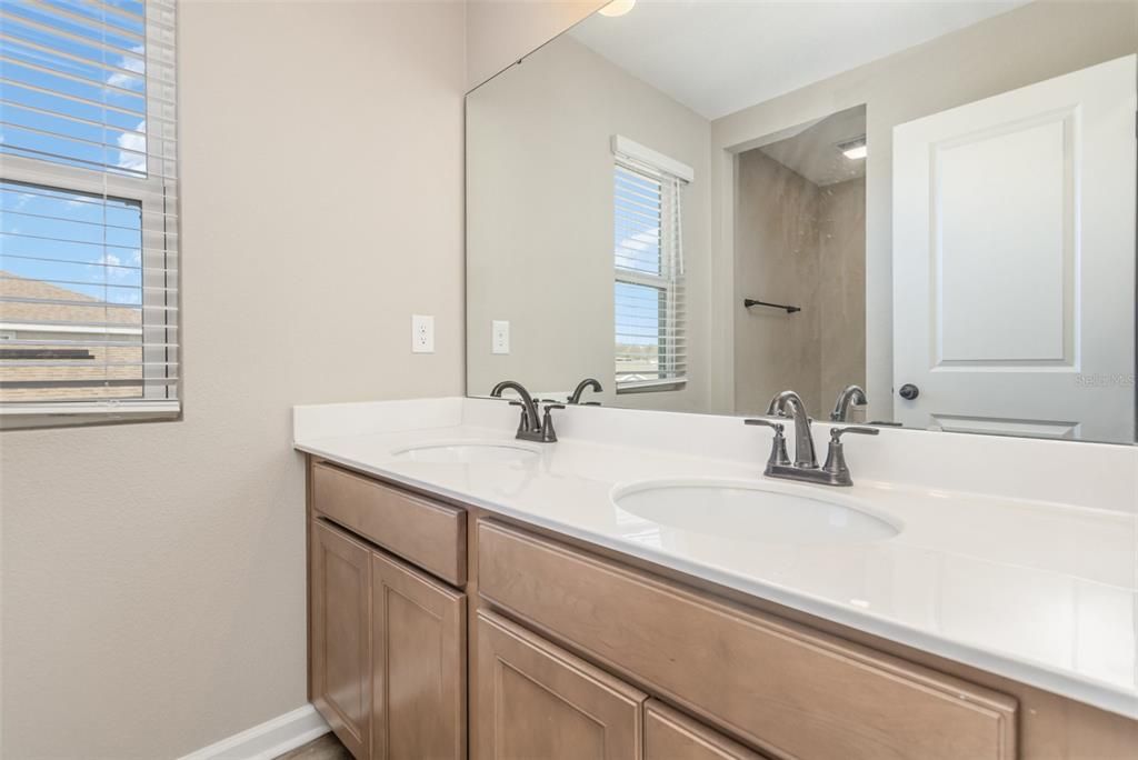 For Rent: $2,600 (4 beds, 3 baths, 2175 Square Feet)