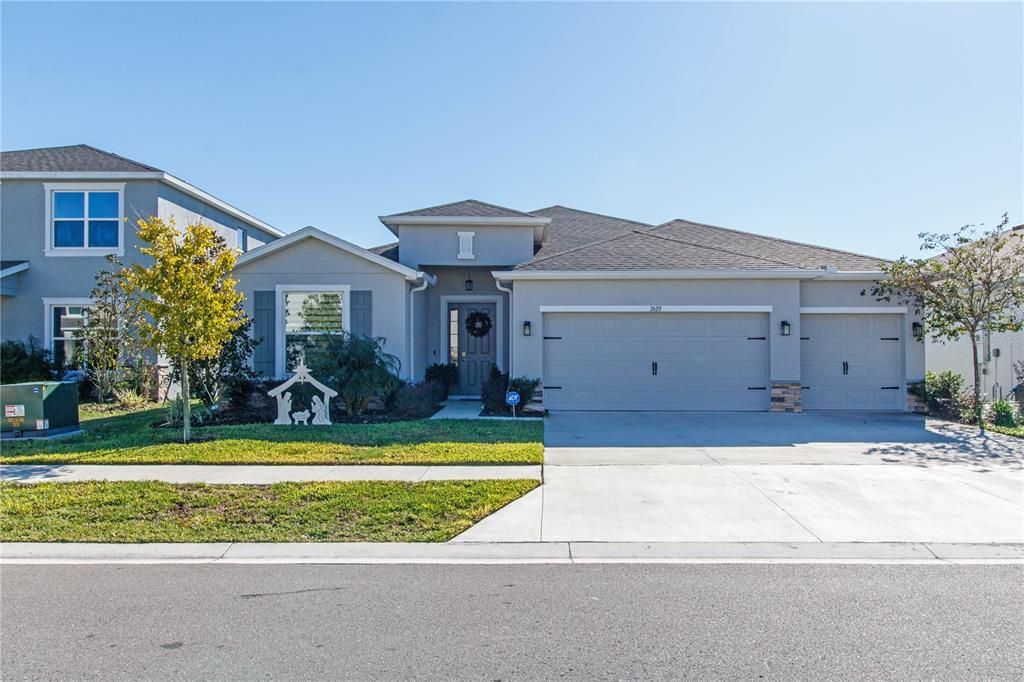 For Rent: $3,500 (4 beds, 3 baths, 2537 Square Feet)