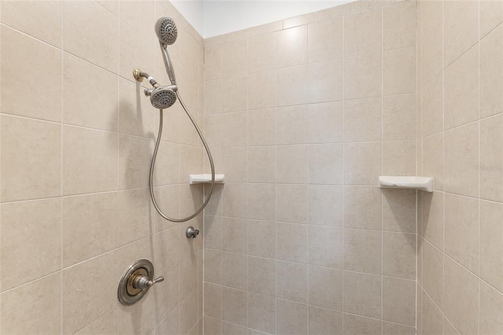 待售: $589,900 (4 贝兹, 2 浴室, 2406 平方英尺)