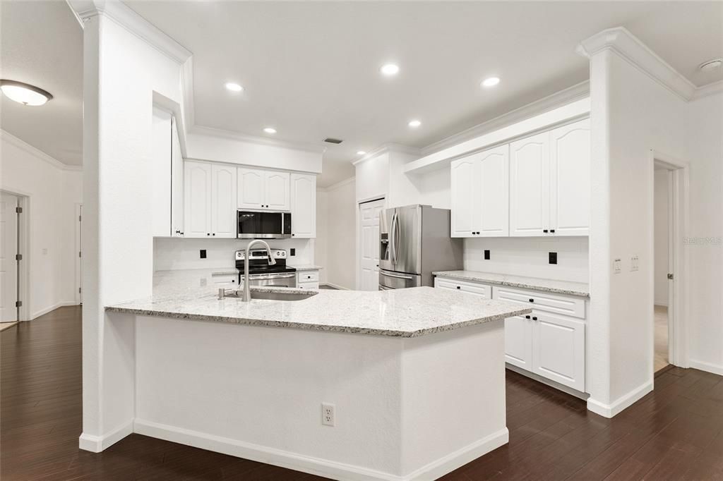 待售: $589,900 (4 贝兹, 2 浴室, 2406 平方英尺)