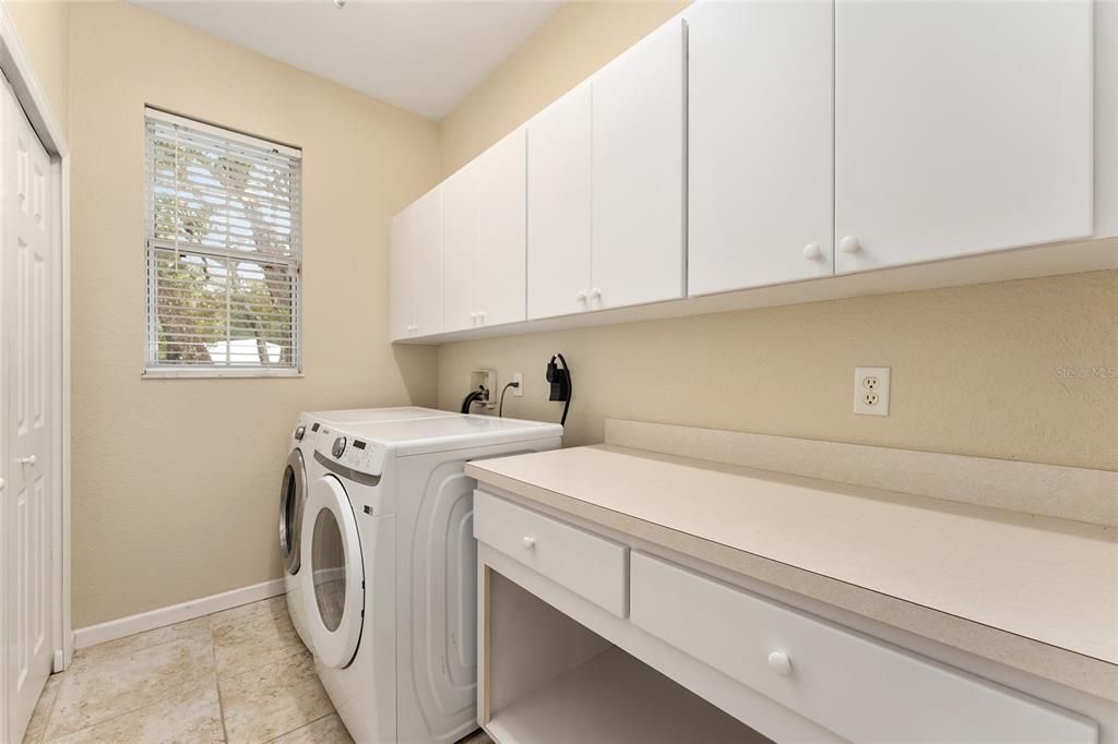 待售: $589,900 (4 贝兹, 2 浴室, 2406 平方英尺)