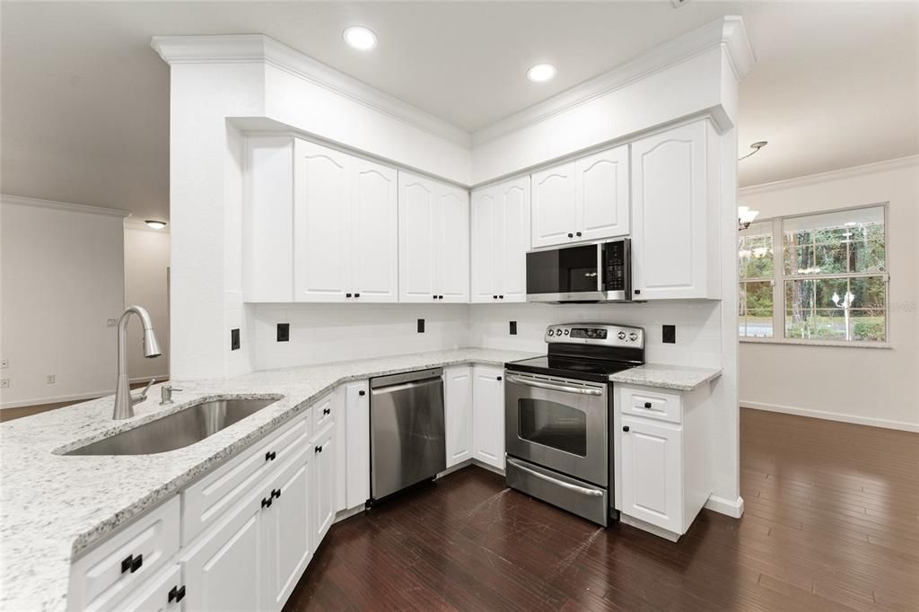 待售: $589,900 (4 贝兹, 2 浴室, 2406 平方英尺)