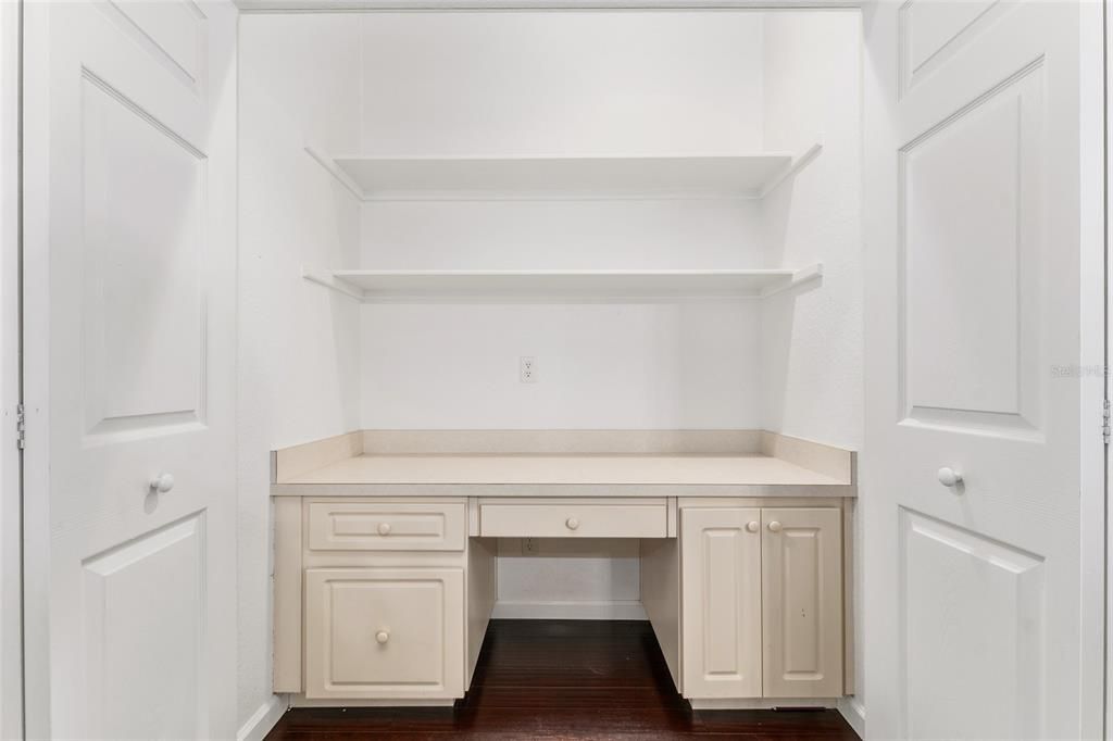 待售: $589,900 (4 贝兹, 2 浴室, 2406 平方英尺)