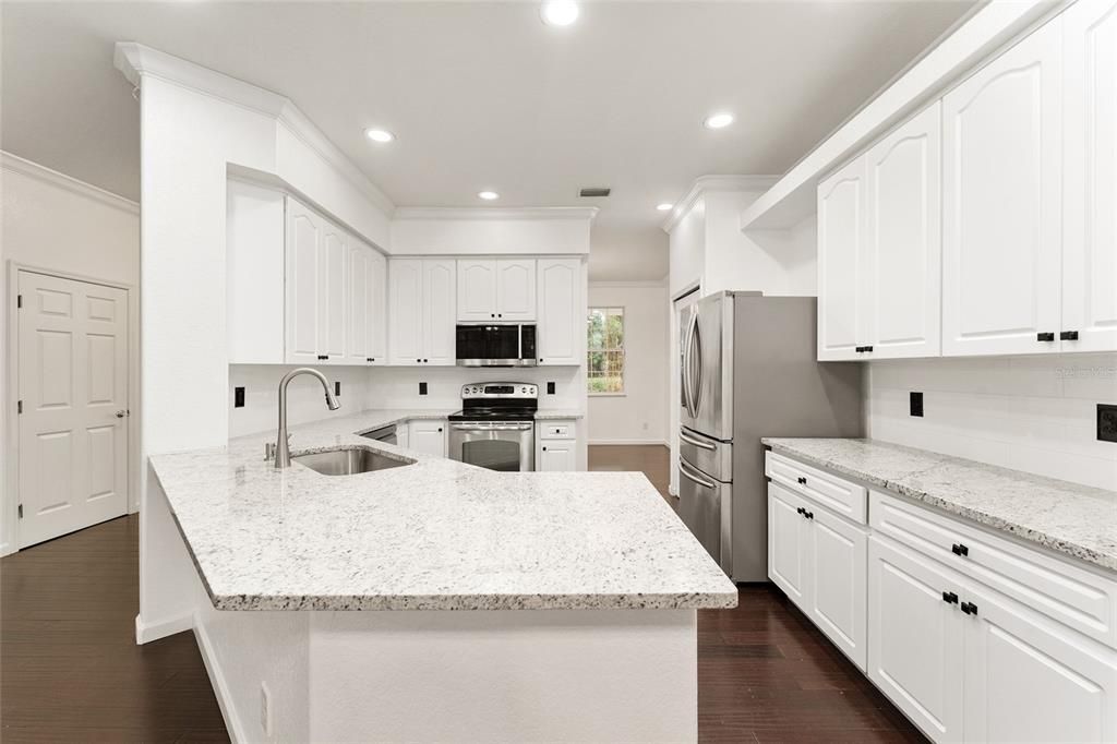 待售: $589,900 (4 贝兹, 2 浴室, 2406 平方英尺)