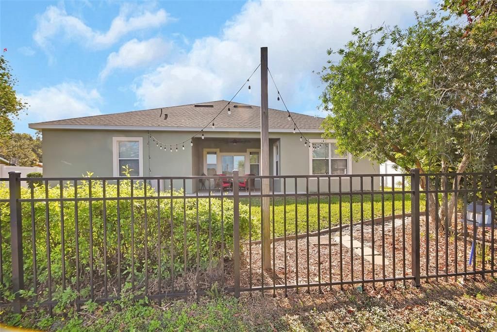 For Sale: $499,000 (4 beds, 3 baths, 2804 Square Feet)