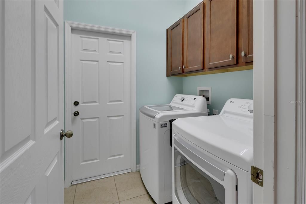 For Sale: $499,000 (4 beds, 3 baths, 2804 Square Feet)