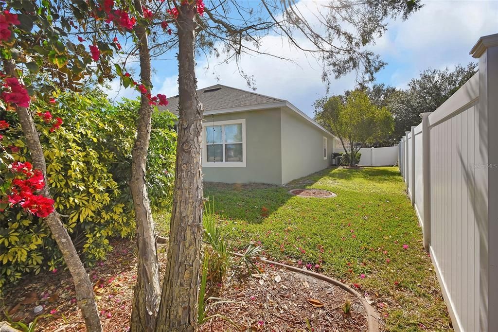 For Sale: $499,000 (4 beds, 3 baths, 2804 Square Feet)