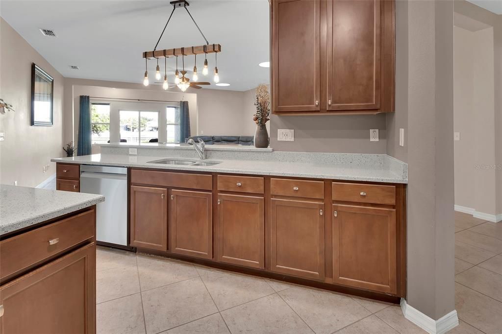 For Sale: $499,000 (4 beds, 3 baths, 2804 Square Feet)