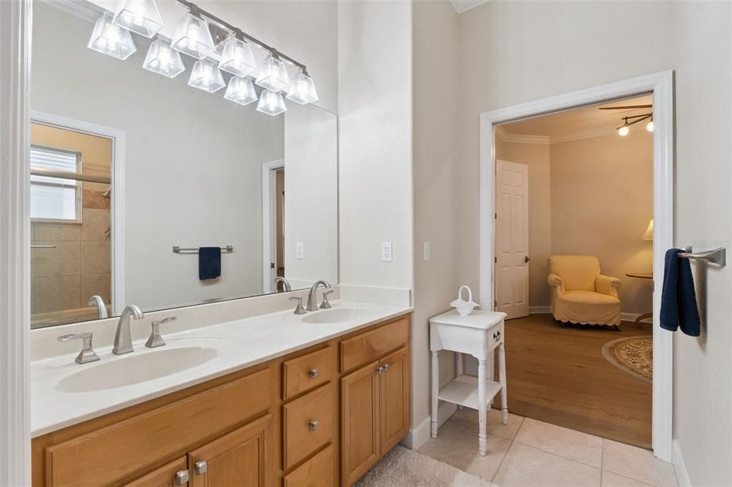 For Sale: $1,275,000 (4 beds, 3 baths, 3505 Square Feet)