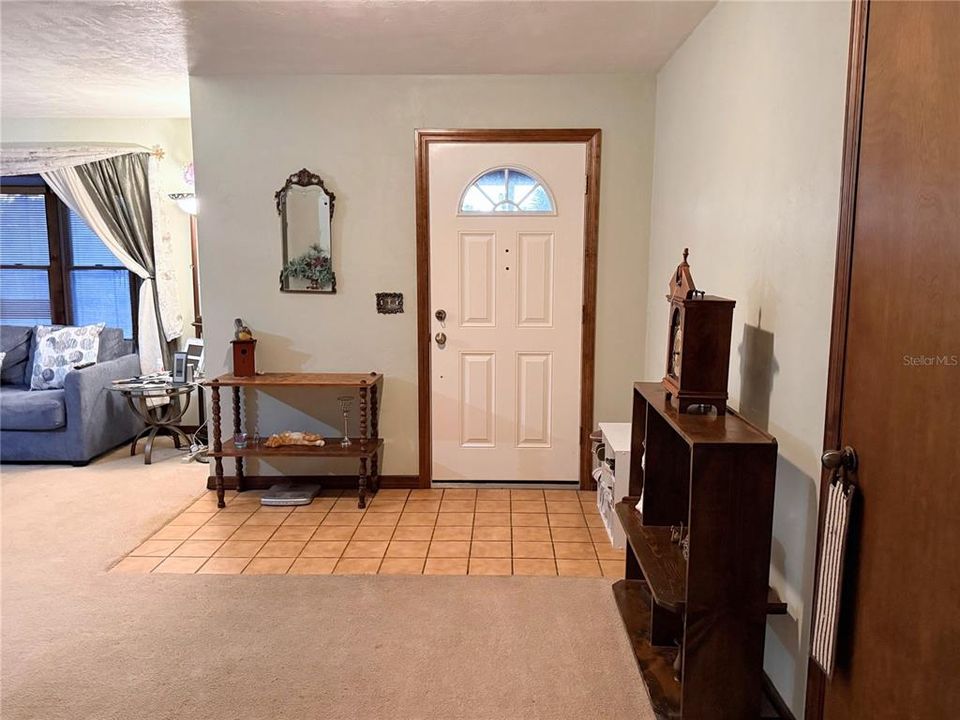 En Venta: $348,000 (3 camas, 2 baños, 2315 Pies cuadrados)