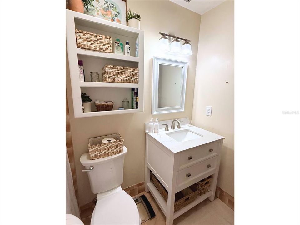 En Venta: $348,000 (3 camas, 2 baños, 2315 Pies cuadrados)