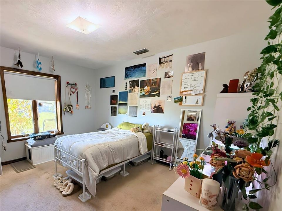 En Venta: $348,000 (3 camas, 2 baños, 2315 Pies cuadrados)