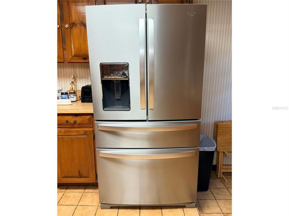 En Venta: $348,000 (3 camas, 2 baños, 2315 Pies cuadrados)