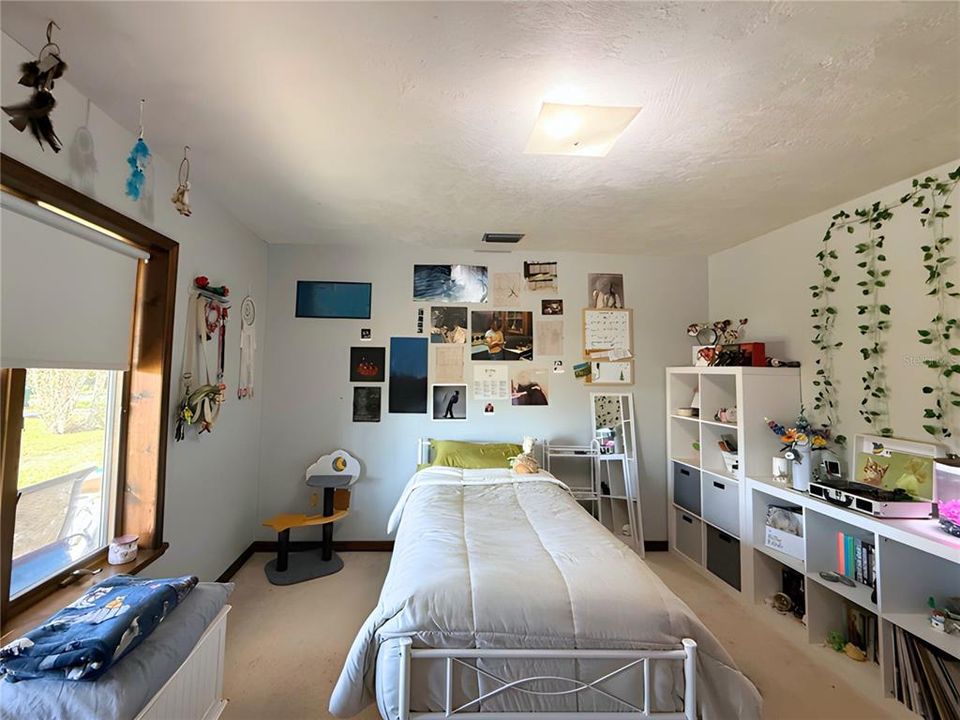 En Venta: $348,000 (3 camas, 2 baños, 2315 Pies cuadrados)