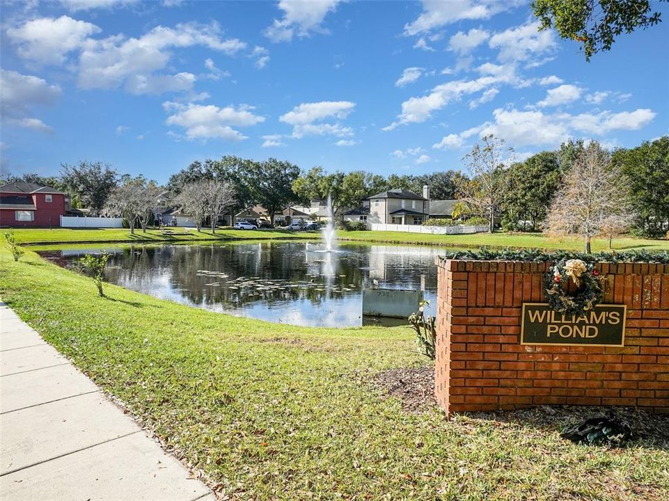 На продажу: $428,000 (4 спален, 2 ванн, 1952 Квадратных фут)