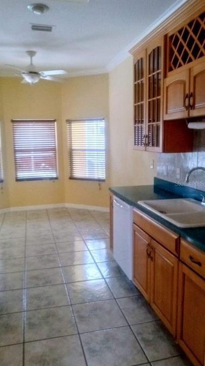 出租: $2,500 (3 贝兹, 2 浴室, 1665 平方英尺)