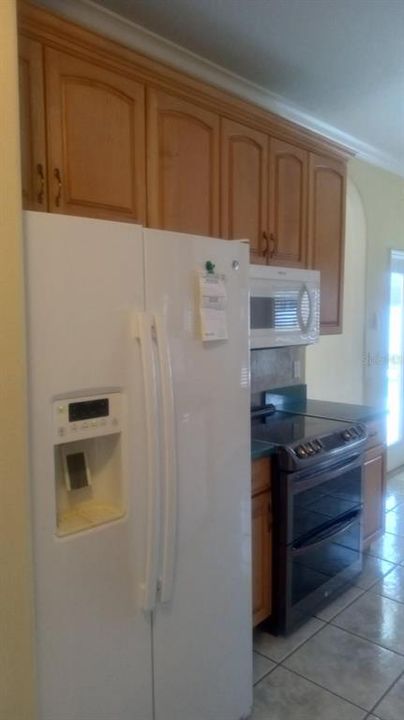 出租: $2,500 (3 贝兹, 2 浴室, 1665 平方英尺)