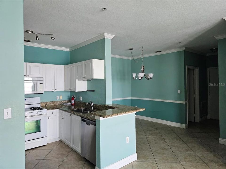For Sale: $249,900 (2 beds, 2 baths, 1230 Square Feet)