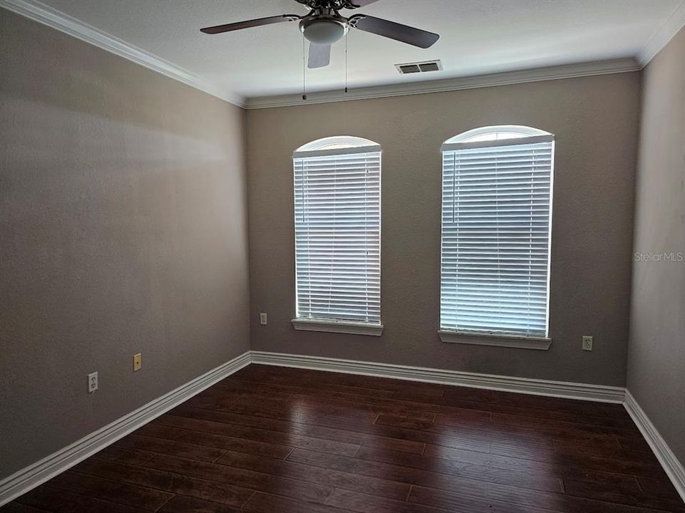 For Sale: $249,900 (2 beds, 2 baths, 1230 Square Feet)