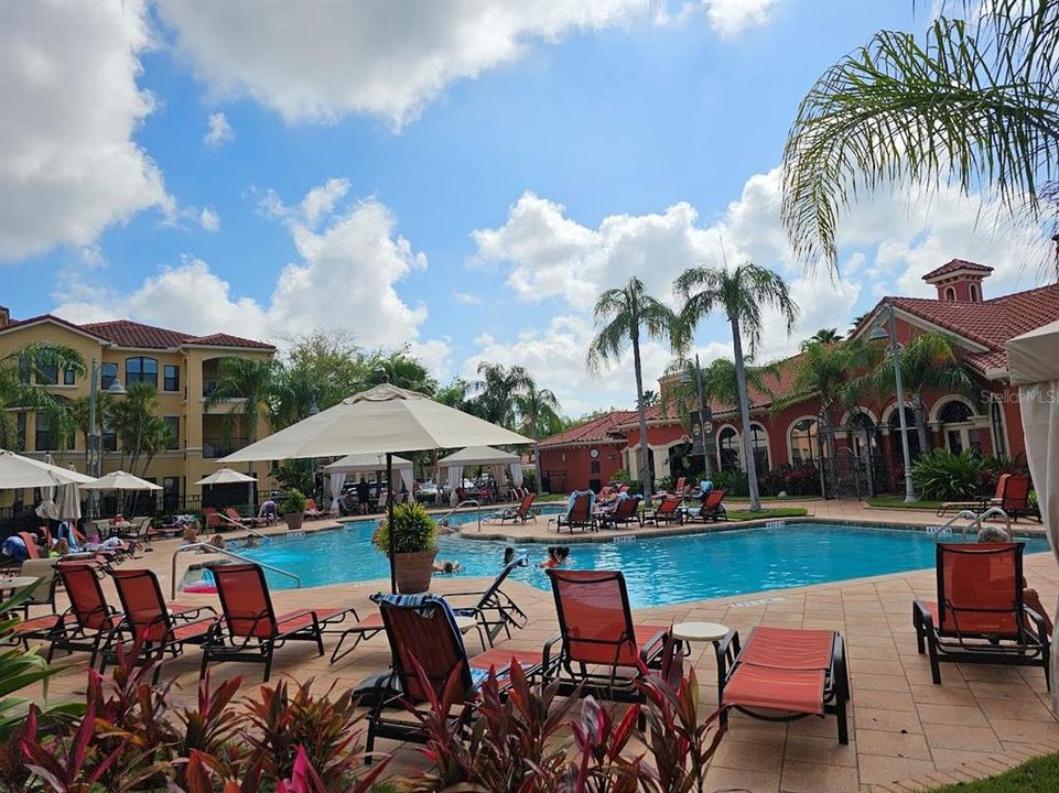 For Sale: $249,900 (2 beds, 2 baths, 1230 Square Feet)