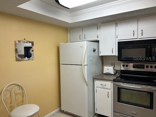 For Rent: $1,550 (2 beds, 1 baths, 919 Square Feet)