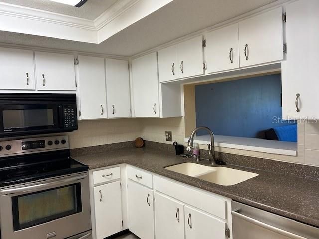 For Rent: $1,550 (2 beds, 1 baths, 919 Square Feet)