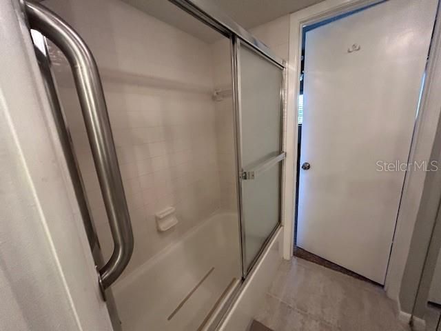 For Rent: $1,550 (2 beds, 1 baths, 919 Square Feet)