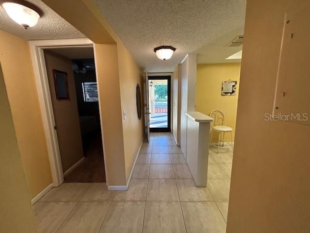 For Rent: $1,550 (2 beds, 1 baths, 919 Square Feet)
