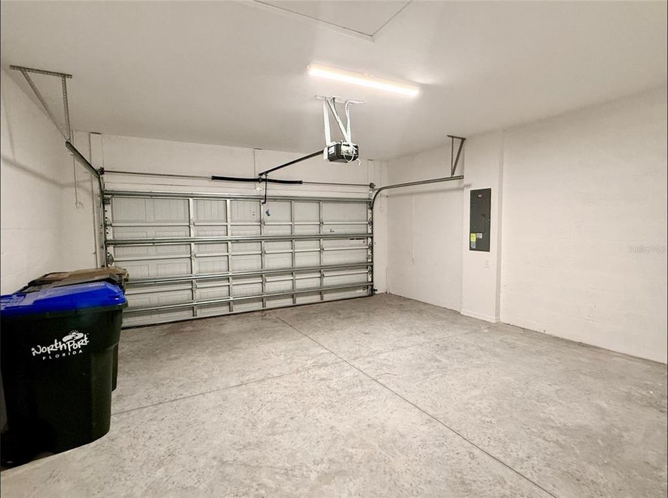 В аренду: $2,600 (3 спален, 3 ванн, 1855 Квадратных фут)