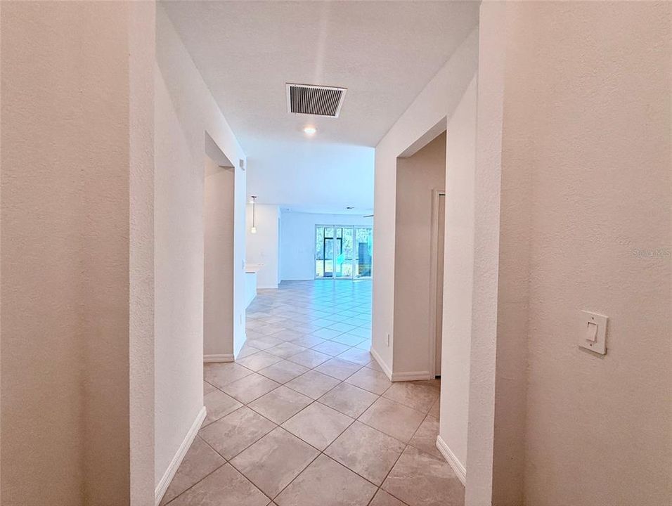 В аренду: $2,600 (3 спален, 3 ванн, 1855 Квадратных фут)