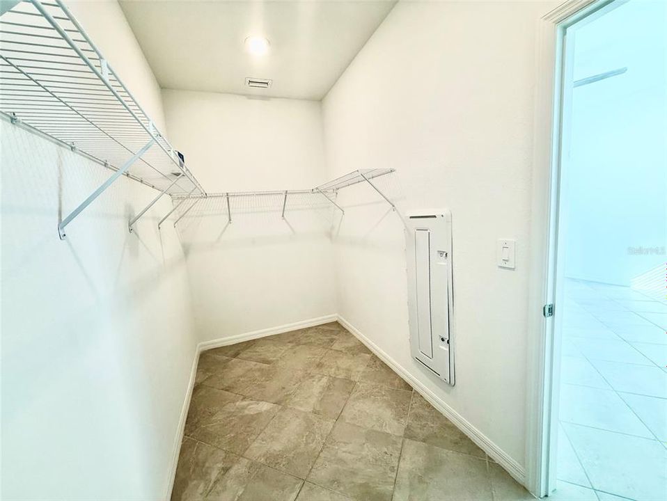 В аренду: $2,600 (3 спален, 3 ванн, 1855 Квадратных фут)