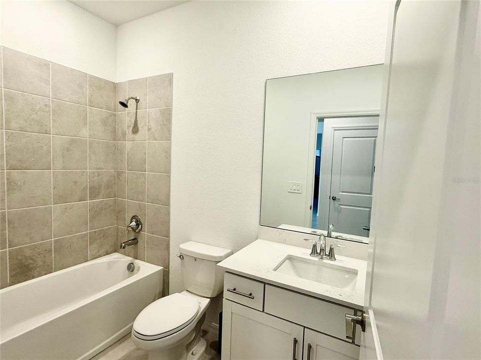 В аренду: $2,600 (3 спален, 3 ванн, 1855 Квадратных фут)