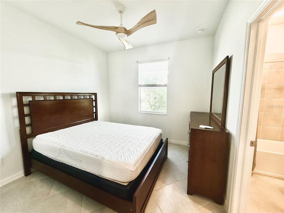 В аренду: $2,600 (3 спален, 3 ванн, 1855 Квадратных фут)