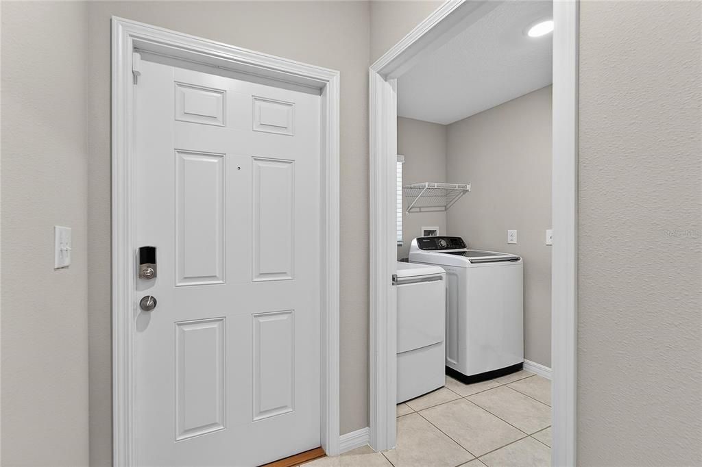 For Sale: $299,900 (3 beds, 2 baths, 1451 Square Feet)