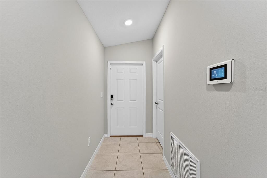 For Sale: $299,900 (3 beds, 2 baths, 1451 Square Feet)