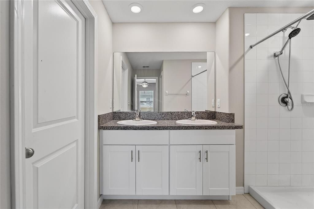 For Sale: $299,900 (3 beds, 2 baths, 1451 Square Feet)