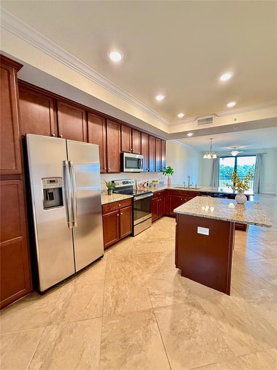 For Rent: $2,500 (2 beds, 2 baths, 1121 Square Feet)