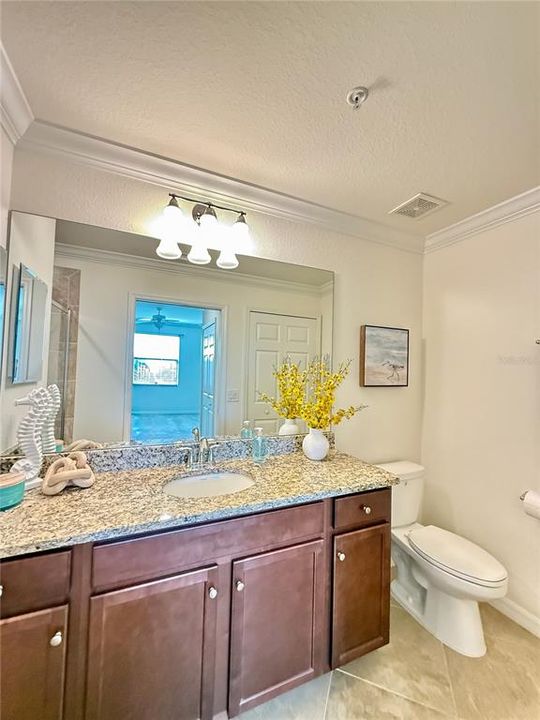 For Rent: $2,500 (2 beds, 2 baths, 1121 Square Feet)