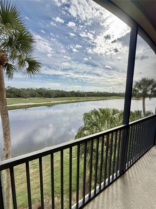 For Rent: $2,500 (2 beds, 2 baths, 1121 Square Feet)